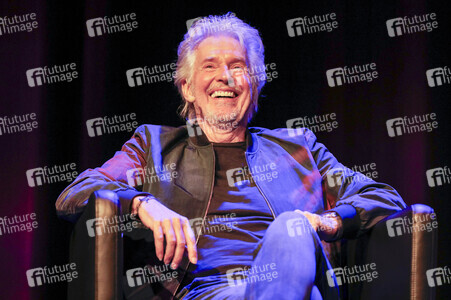 Frank Schätzing und Florence Gaub auf der lit.Cologne 2024 in Köln