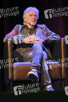 Frank Schätzing und Florence Gaub auf der lit.Cologne 2024 in Köln
