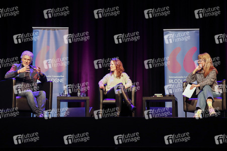 Frank Schätzing und Florence Gaub auf der lit.Cologne 2024 in Köln