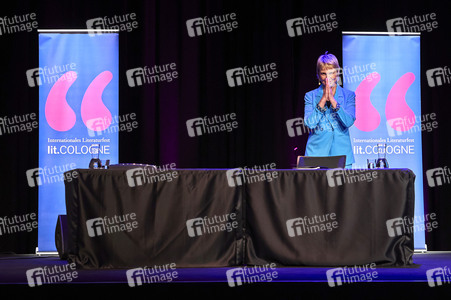 Cordula Stratmann und Bjarne Mädel auf der lit.Cologne 2024 in Köln