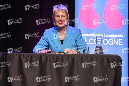 Cordula Stratmann und Bjarne Mädel auf der lit.Cologne 2024 in Köln