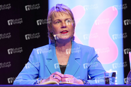 Cordula Stratmann und Bjarne Mädel auf der lit.Cologne 2024 in Köln