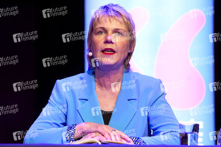 Cordula Stratmann und Bjarne Mädel auf der lit.Cologne 2024 in Köln