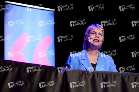 Cordula Stratmann und Bjarne Mädel auf der lit.Cologne 2024 in Köln