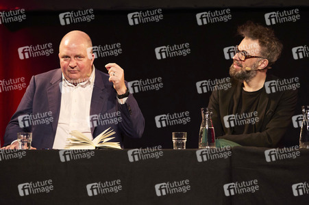 Jan Schomburg und Maria Schrader auf der lit.Cologne 2024 in Köln