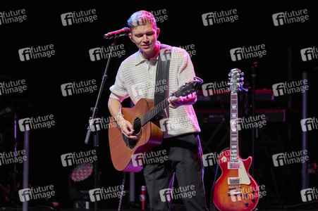 Konzert von Zweikanalton in Hannover