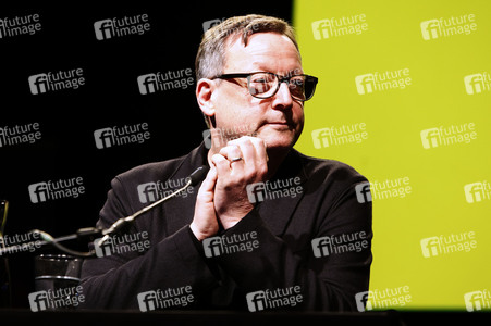 Bjarne Mädel, Angelika Richter und Matthias Brandt auf der lit.Cologne 2024 in Köln