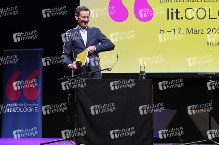 Annette Frier und Michael Kessler auf der lit.Cologne 2024 in Köln
