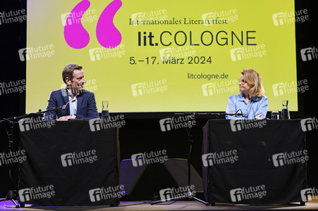 Annette Frier und Michael Kessler auf der lit.Cologne 2024 in Köln