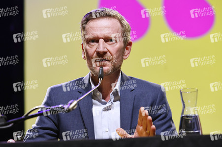 Annette Frier und Michael Kessler auf der lit.Cologne 2024 in Köln