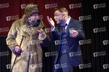 Theaterprobe 'Achtsam morden' in Berlin