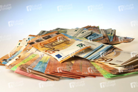 Symbolfoto Barzahlung