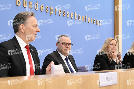 Bundespressekonferenz Polizeiliche Kriminalstatistik 2023 in Berlin