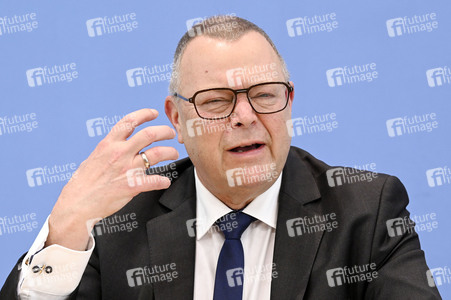 Bundespressekonferenz Polizeiliche Kriminalstatistik 2023 in Berlin