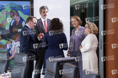 96. Sitzung des Bundeskabinetts in Berlin