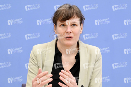 Bundespressekonferenz Zukunftsinvestitionen in Berlin