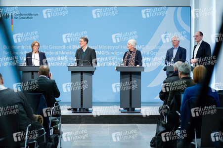 Pressekonferenz zur Krankenhausreform in Berlin
