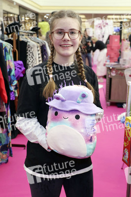 2. Charity-Flohmarkt zugunsten der Tribute to Bambi Stiftung in Hamburg