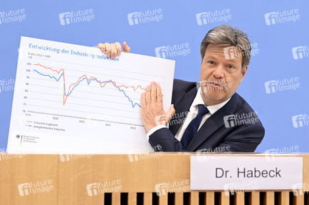 Bundespressekonferenz Frühjahresprojektion der Bundesregierung 2024 in Berlin