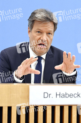 Bundespressekonferenz Frühjahresprojektion der Bundesregierung 2024 in Berlin