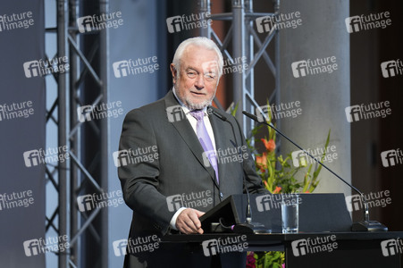 Wanderausstellung 'Challenging Democracy - Von Helmut Schmidt bis heute' in Berlin