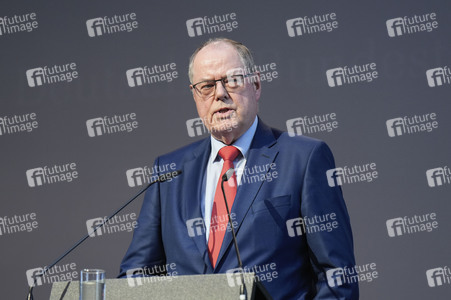 Wanderausstellung 'Challenging Democracy - Von Helmut Schmidt bis heute' in Berlin