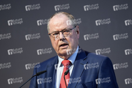 Wanderausstellung 'Challenging Democracy - Von Helmut Schmidt bis heute' in Berlin