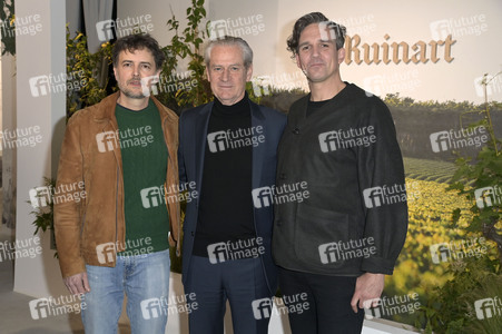 Ausstellungseröffnung Ruinart Maison 1729 Kunst Pop-up am Tacheles in Berlin