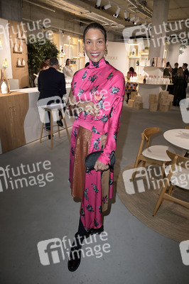 Ausstellungseröffnung Ruinart Maison 1729 Kunst Pop-up am Tacheles in Berlin