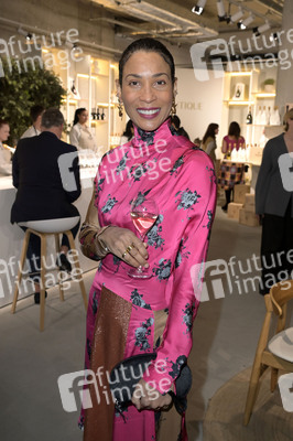 Ausstellungseröffnung Ruinart Maison 1729 Kunst Pop-up am Tacheles in Berlin