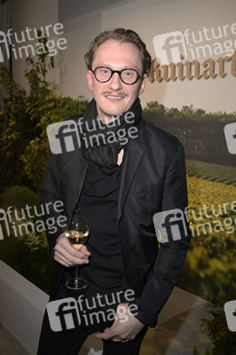 Ausstellungseröffnung Ruinart Maison 1729 Kunst Pop-up am Tacheles in Berlin