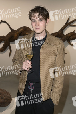 Ausstellungseröffnung Ruinart Maison 1729 Kunst Pop-up am Tacheles in Berlin