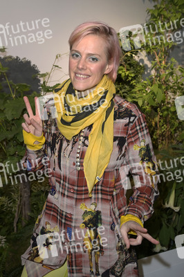 Ausstellungseröffnung Ruinart Maison 1729 Kunst Pop-up am Tacheles in Berlin