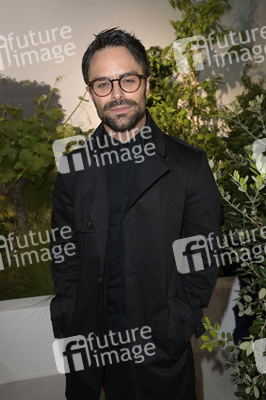 Ausstellungseröffnung Ruinart Maison 1729 Kunst Pop-up am Tacheles in Berlin