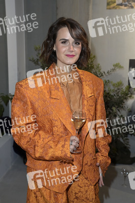 Ausstellungseröffnung Ruinart Maison 1729 Kunst Pop-up am Tacheles in Berlin