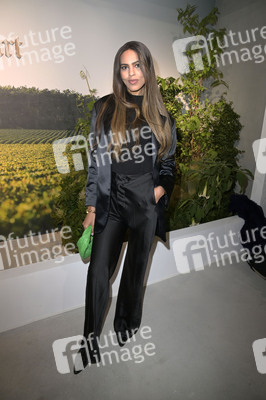 Ausstellungseröffnung Ruinart Maison 1729 Kunst Pop-up am Tacheles in Berlin