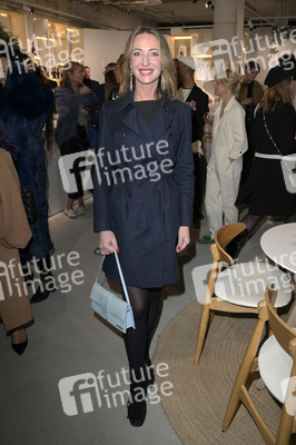 Ausstellungseröffnung Ruinart Maison 1729 Kunst Pop-up am Tacheles in Berlin