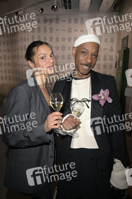 Ausstellungseröffnung Ruinart Maison 1729 Kunst Pop-up am Tacheles in Berlin