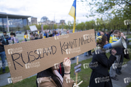 Ukrainer demonstrieren in Berlin