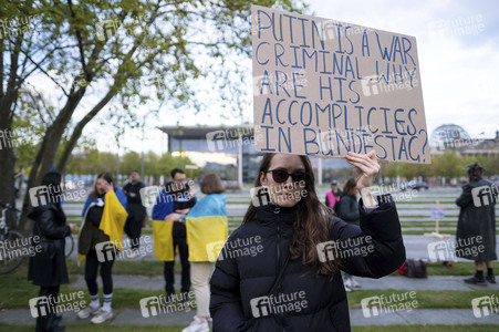Ukrainer demonstrieren in Berlin