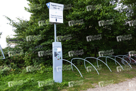 Symbolfoto Tageskurkarten Automat