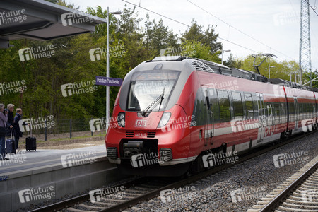 Feierliche Inbetriebnahme der Verkehrsstation Potsdam Pirschheide