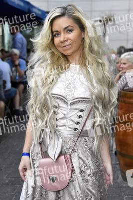 Maibockanstich im Hofbräu Wirtshaus Berlin