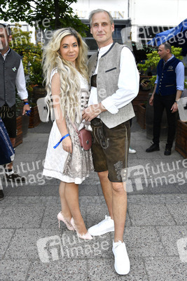 Maibockanstich im Hofbräu Wirtshaus Berlin