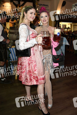 Maibockanstich im Hofbräu Wirtshaus Berlin