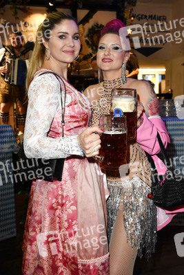 Maibockanstich im Hofbräu Wirtshaus Berlin