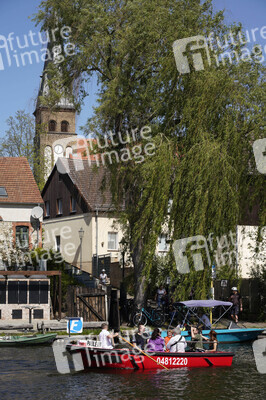 Die Ruderfähre F24 Paule III in Rahnsdorf