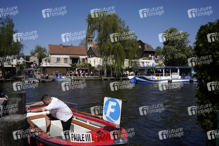 Die Ruderfähre F24 Paule III in Rahnsdorf