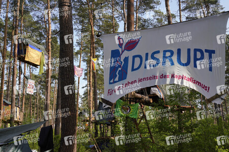 Protestcamp gegen die Erweiterungspläne des Tesla-Werks in Grünheide