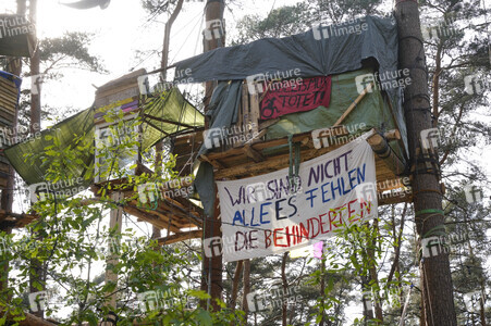 Protestcamp gegen die Erweiterungspläne des Tesla-Werks in Grünheide